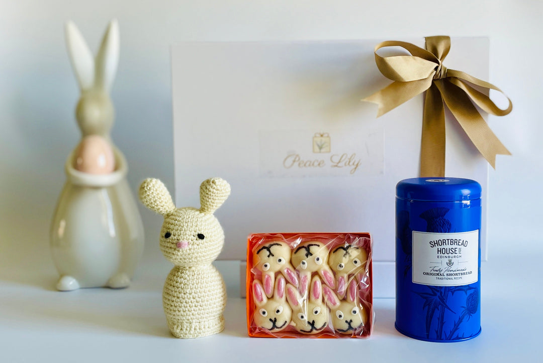 Hoppy Bunnies and Shortbread Biscuit Gift