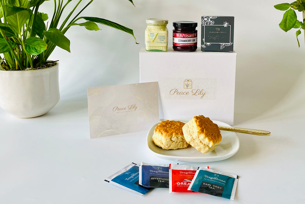 Cream Tea and Serving Platter Gift Set