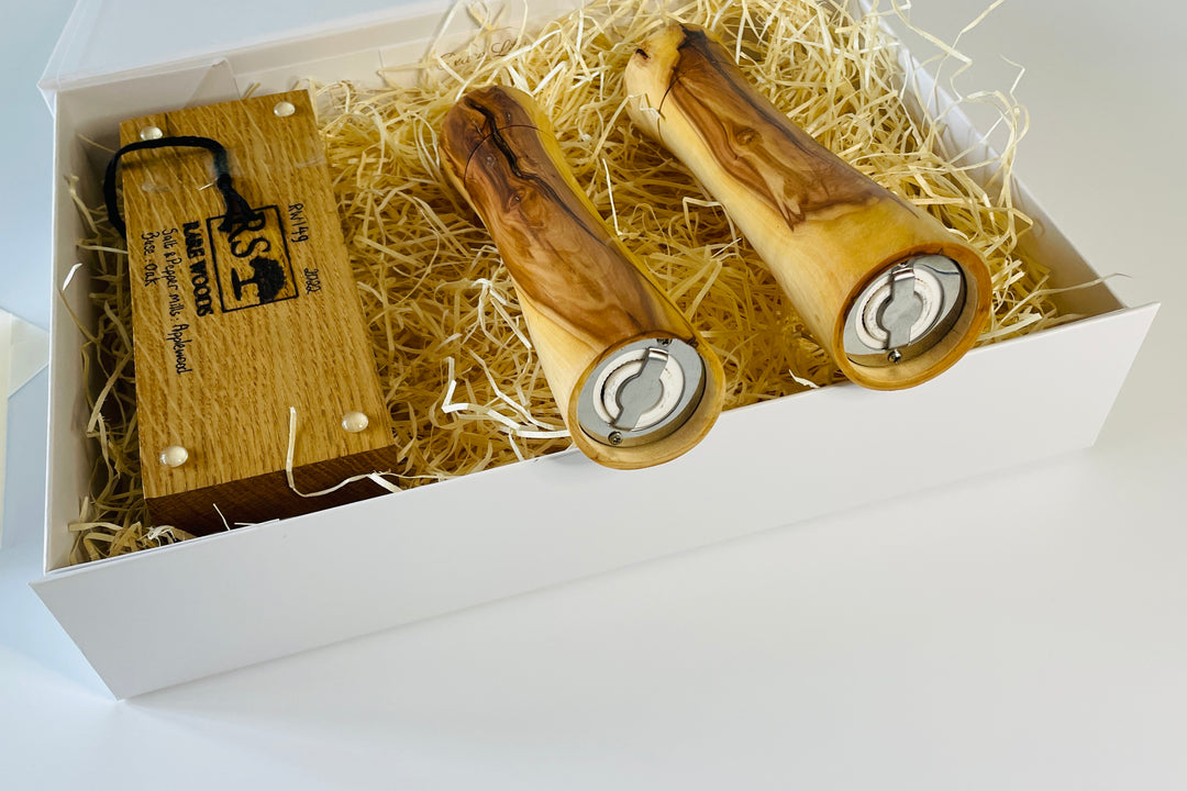 Apple & Oak Salt and Pepper Mill Set