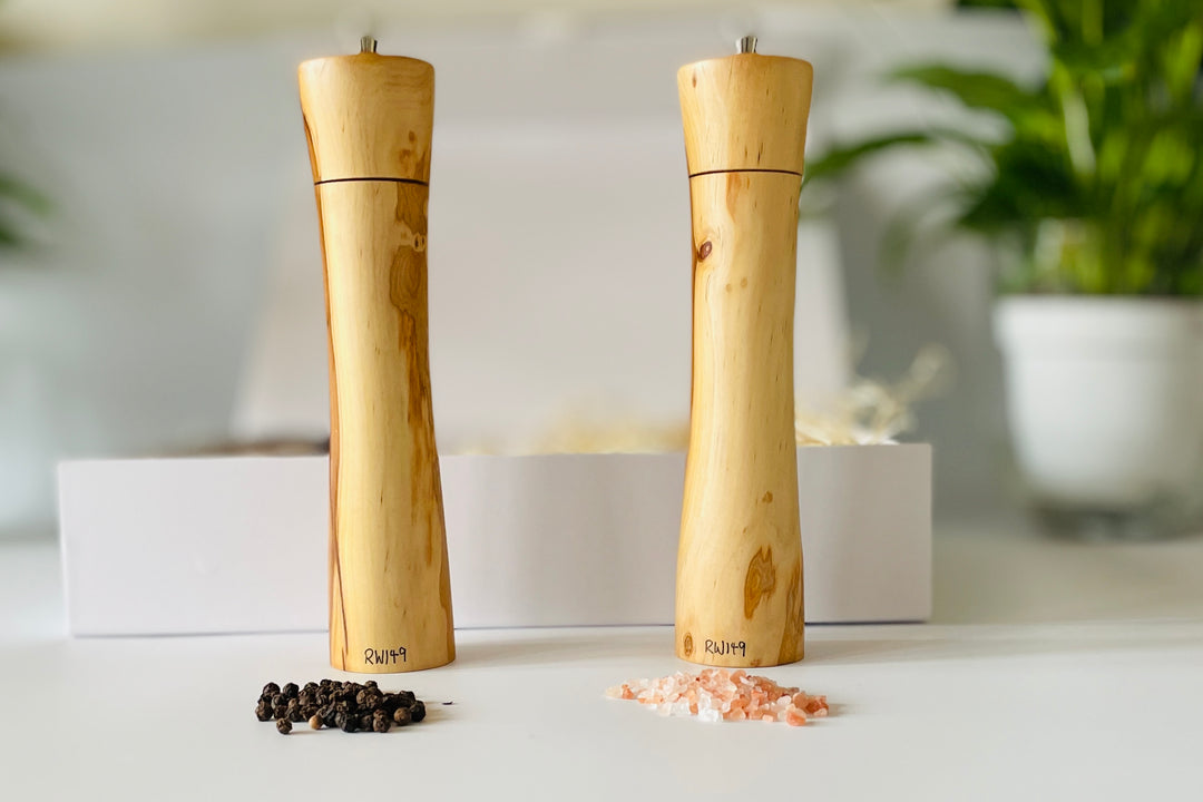 Apple & Oak Salt and Pepper Mill Set